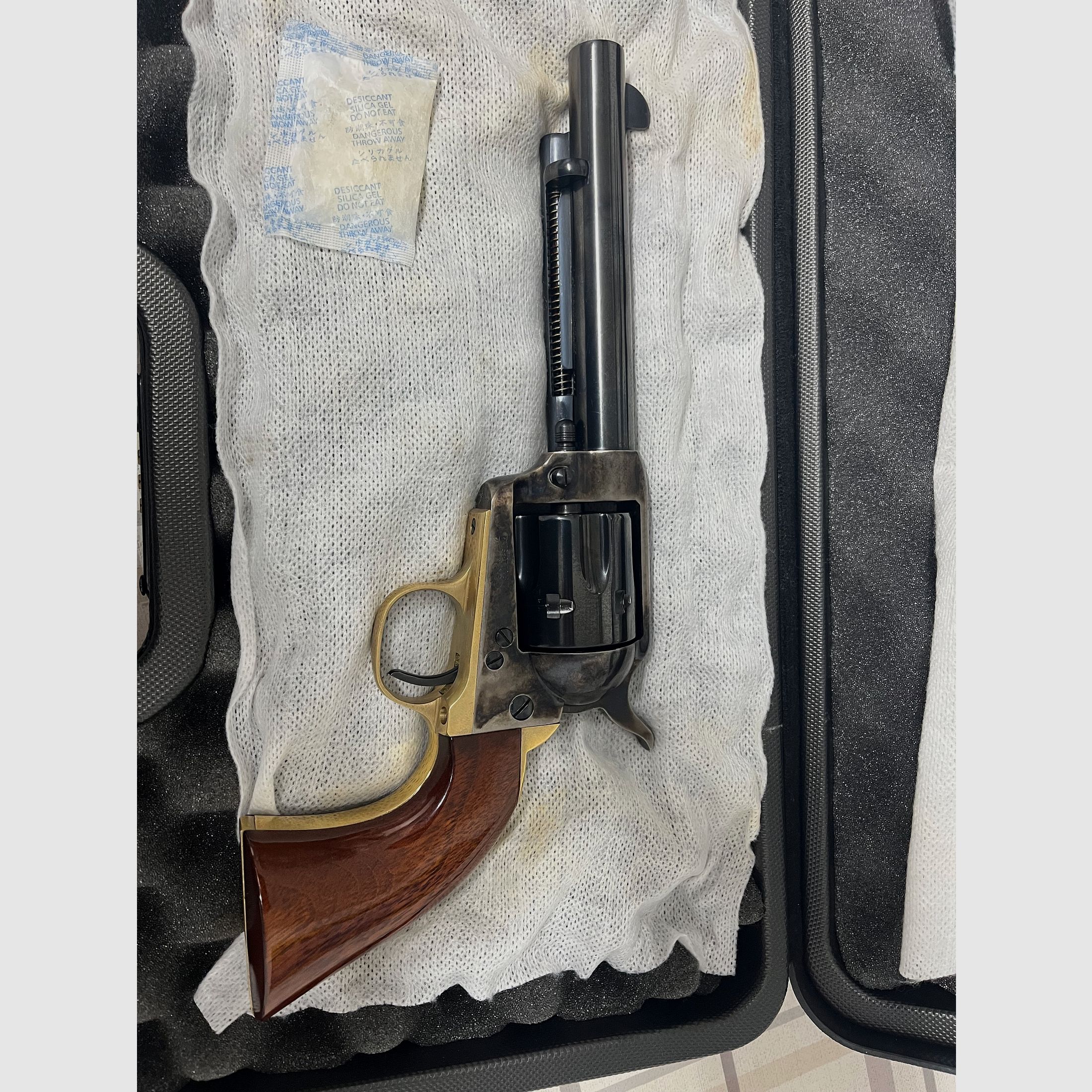 Revólver de detonación de 9 mm