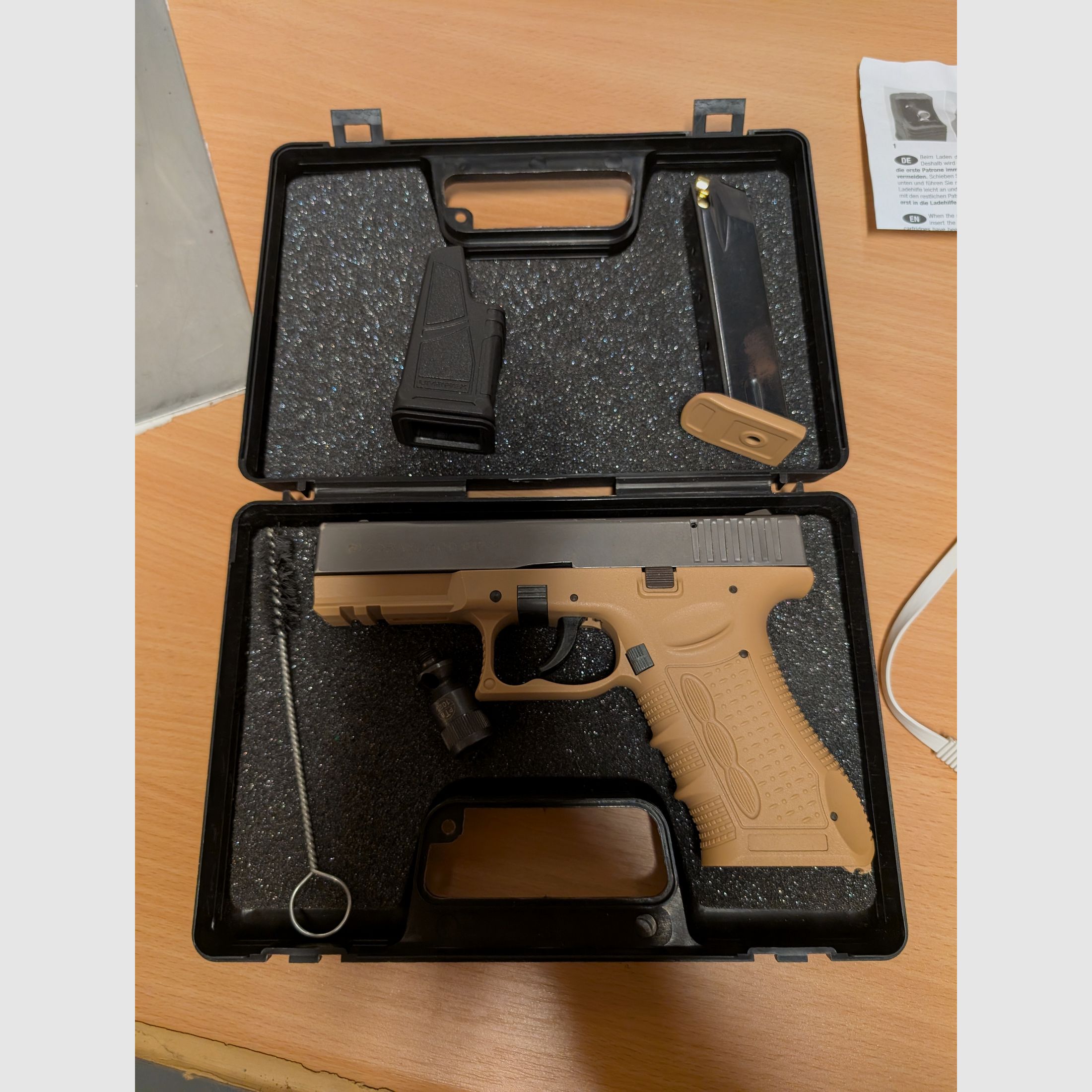 Zoraki 917  /   9mm P.A.K.   /  Woestijn tan / Titanschlitten  /gebruikte staat