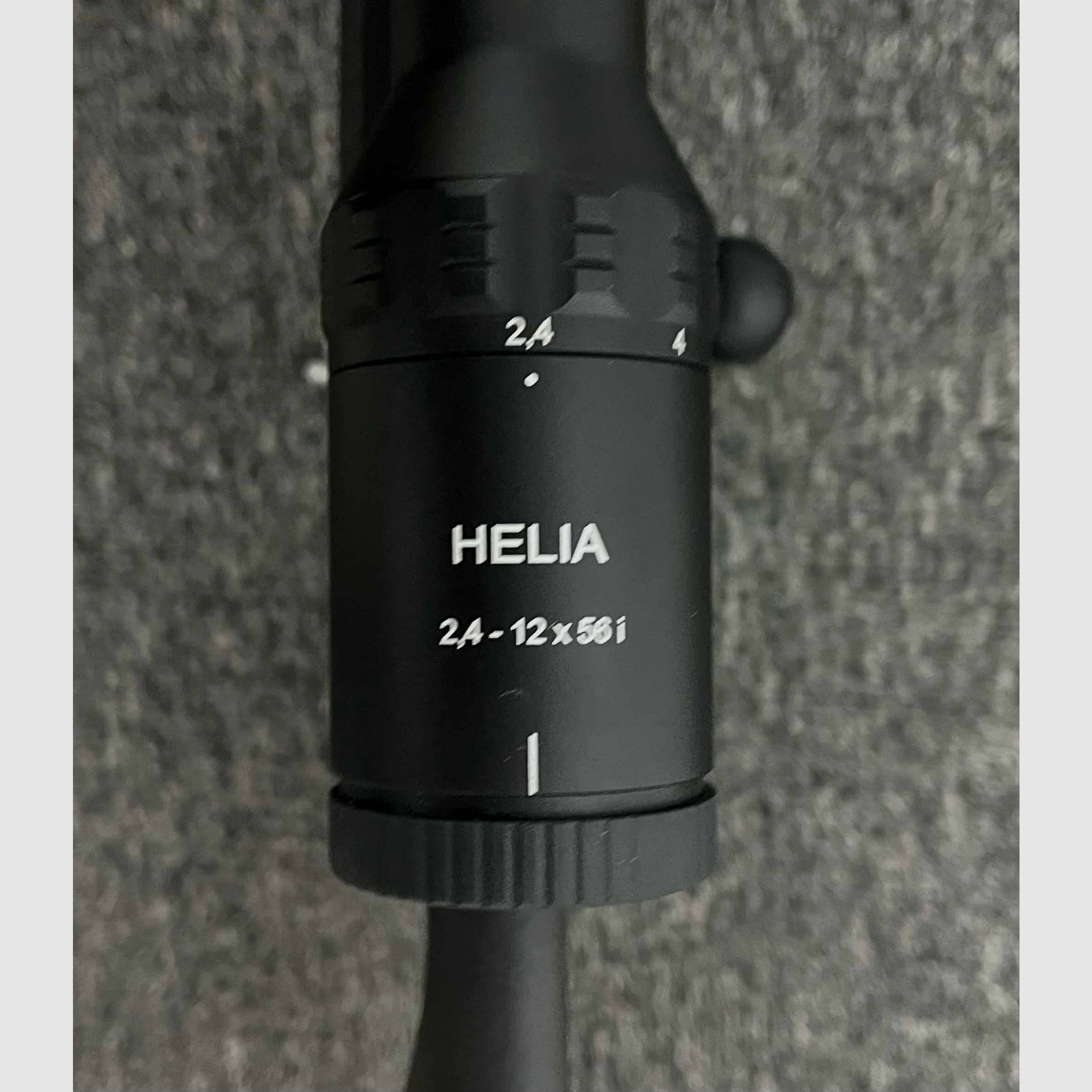 Blaser R8 Professional Succes + Kahles Helia 2,4-12x56 i + Montaje Dentler