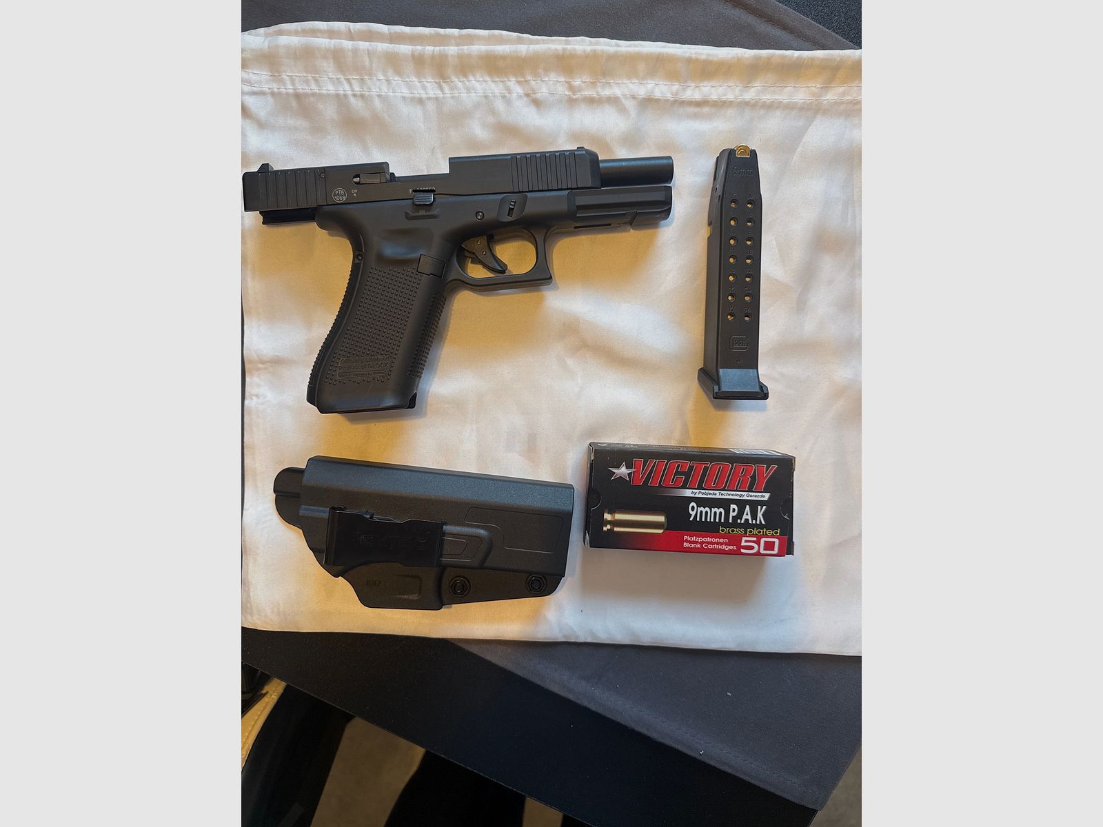 Umarex Glock 17 Gen5 9mm P.A.K. – rápido nuevo, Cytac Holster + 50 disparos