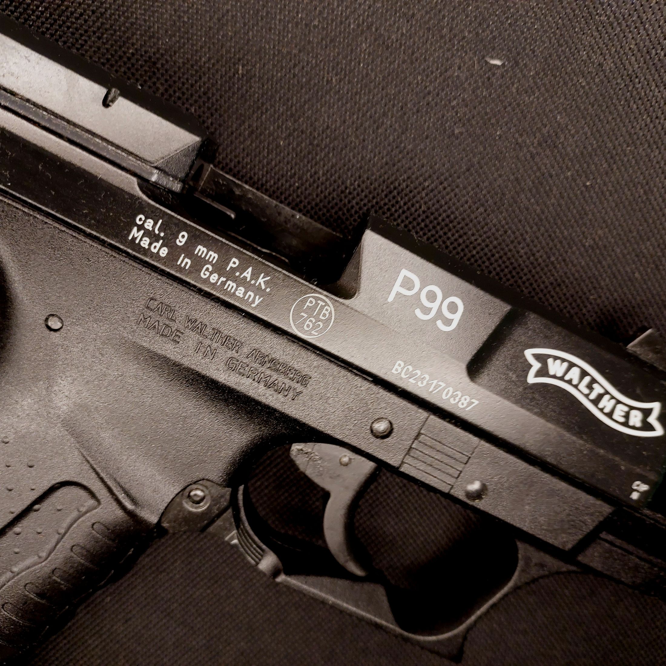 Walther P99 Schreckschuss Pistole 9mm P.A.K. (PTB 762) P 99 OVP mit Koffer.