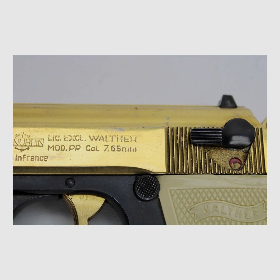 Pistola Manurhin PP pertenece a la policía con corredera dorada 7,65mm Browning