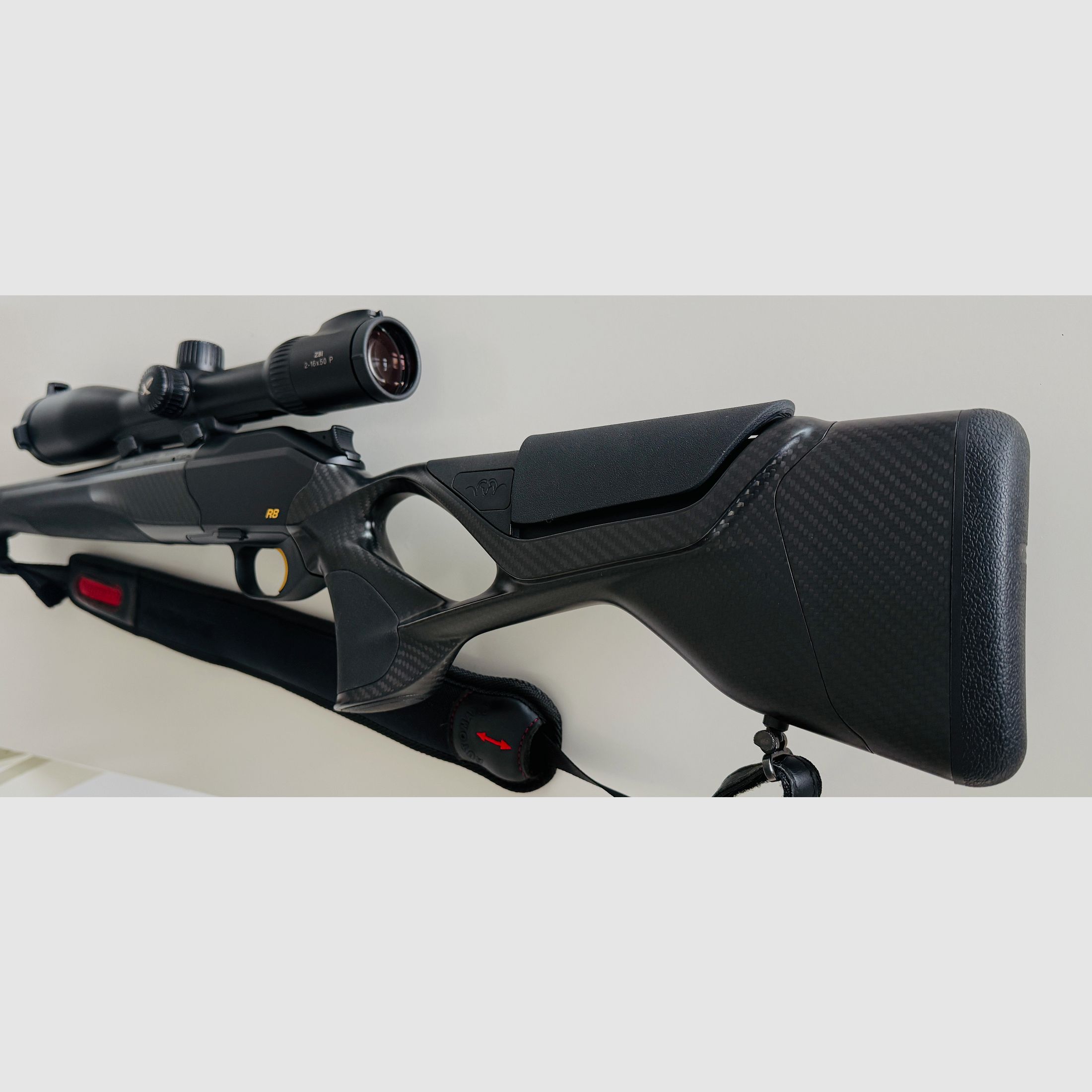 Blaser R8 Ultimate Carbon - Swarvoski Z8i 2-16x50 - Roedale Ti48