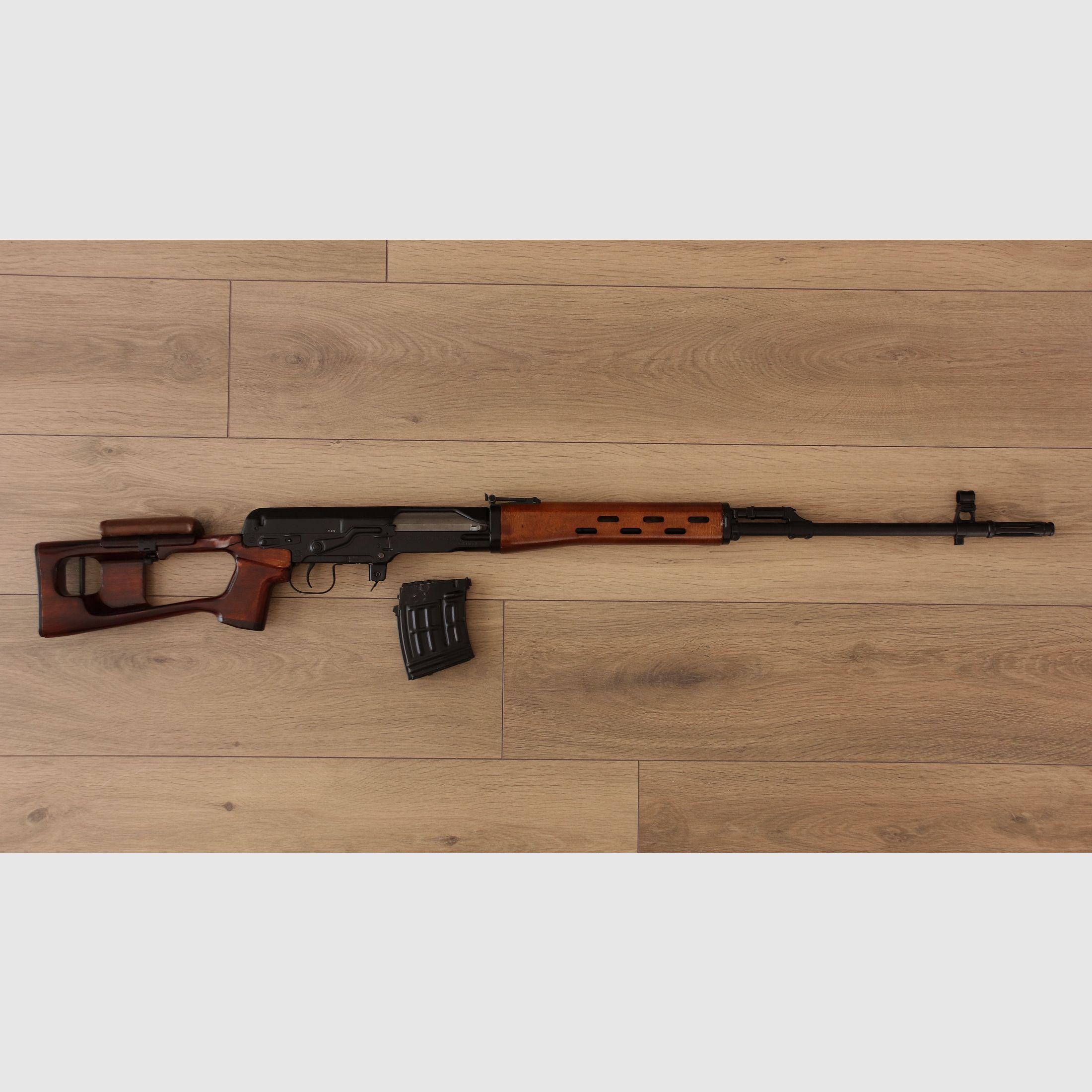 Dekowaffe SVD Dragunow Scharfschützengeweer 7,62 x 54 mm R