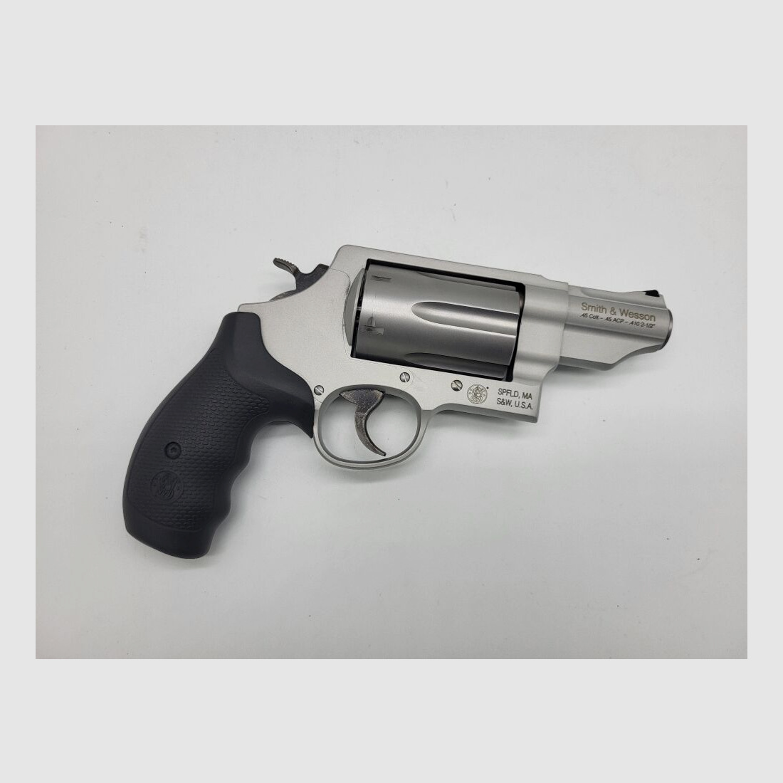 Smith & Wesson S&W GOVERNOR 2,75" KAL 45ACP/.45LC/.410
