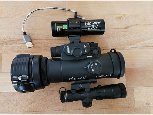 Dipol DNS D400 Nachtsichtvorsatzgerät incl. IR & Powerbank mit Halterung
