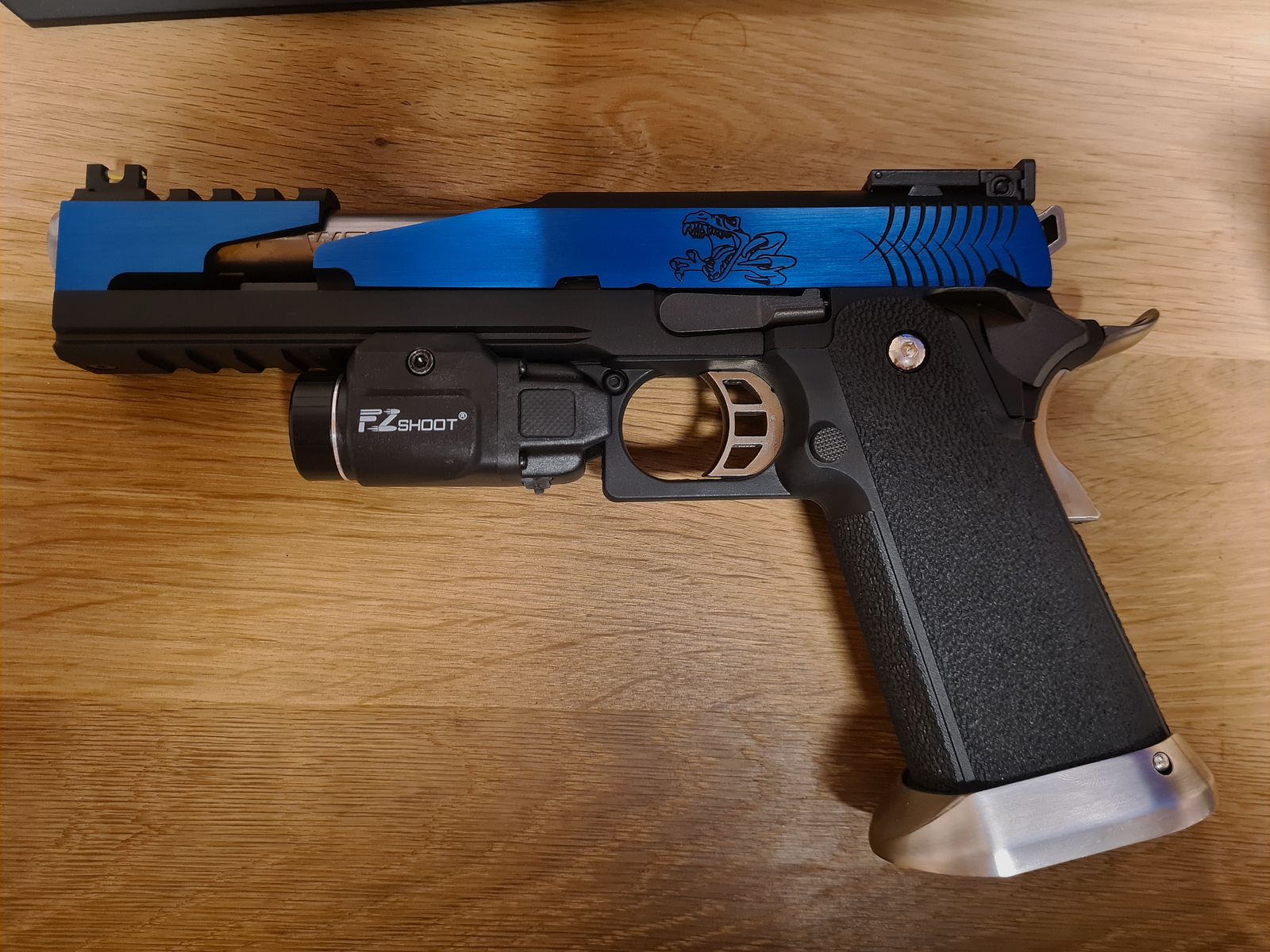 WE Hi-Capa 6 T-Rex Customs Blau GBB