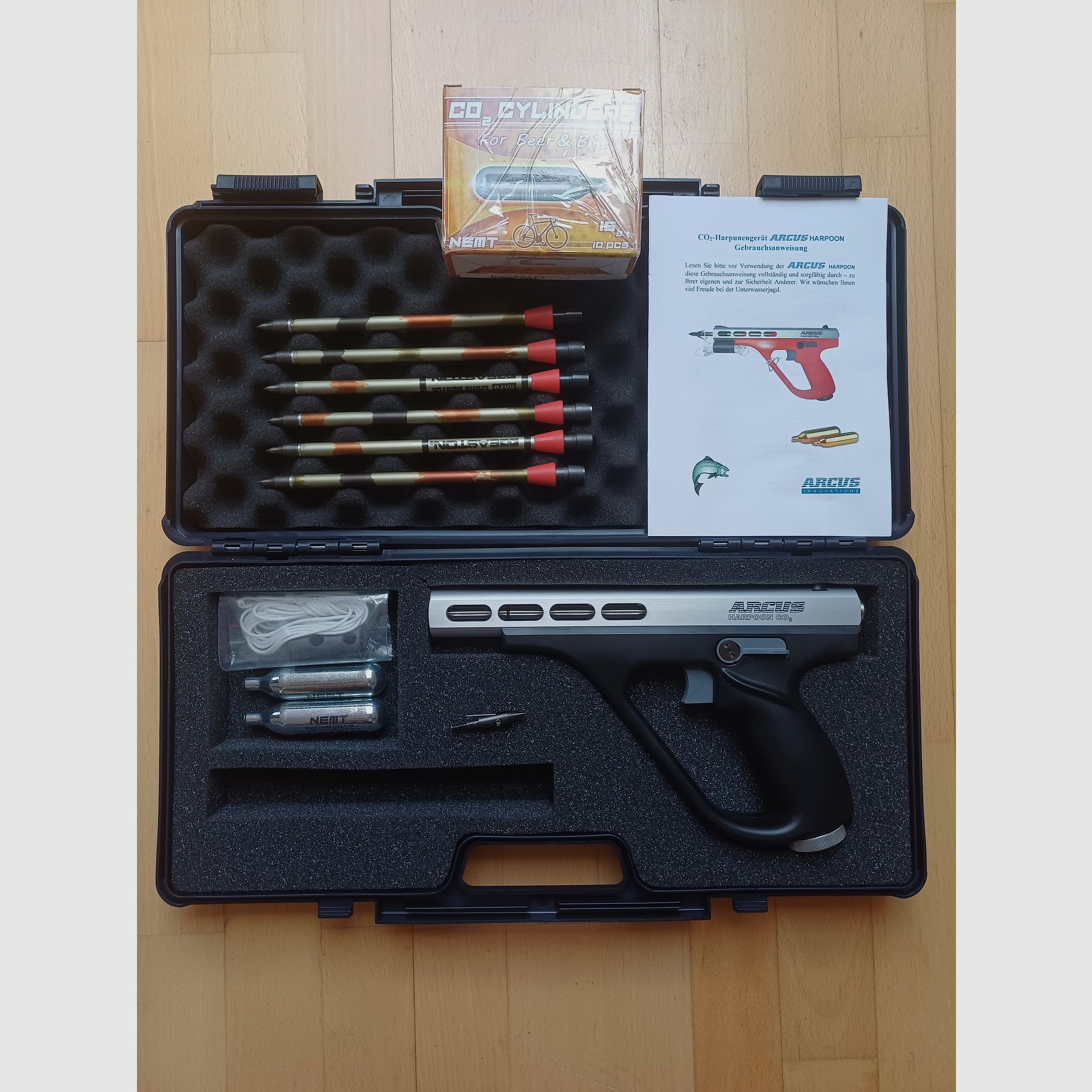 Arcus Harpoon black with extra accessories