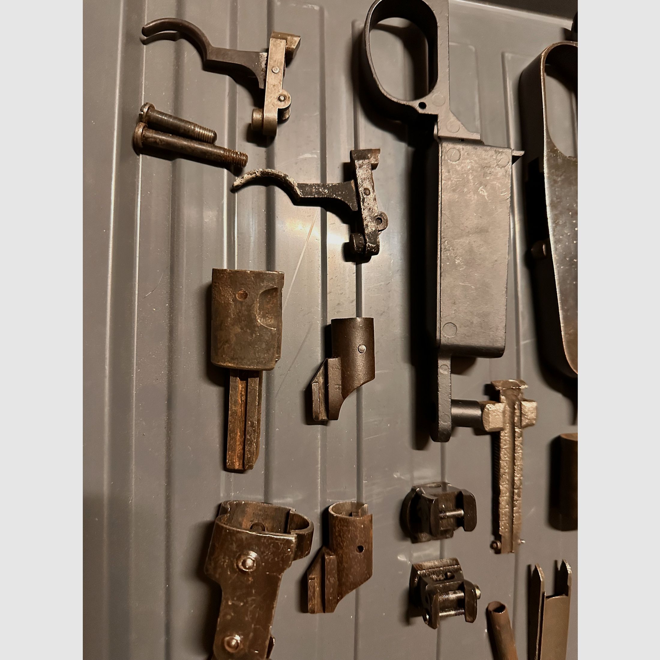 Beschläge alter Gewehre Metall  Karabiner 