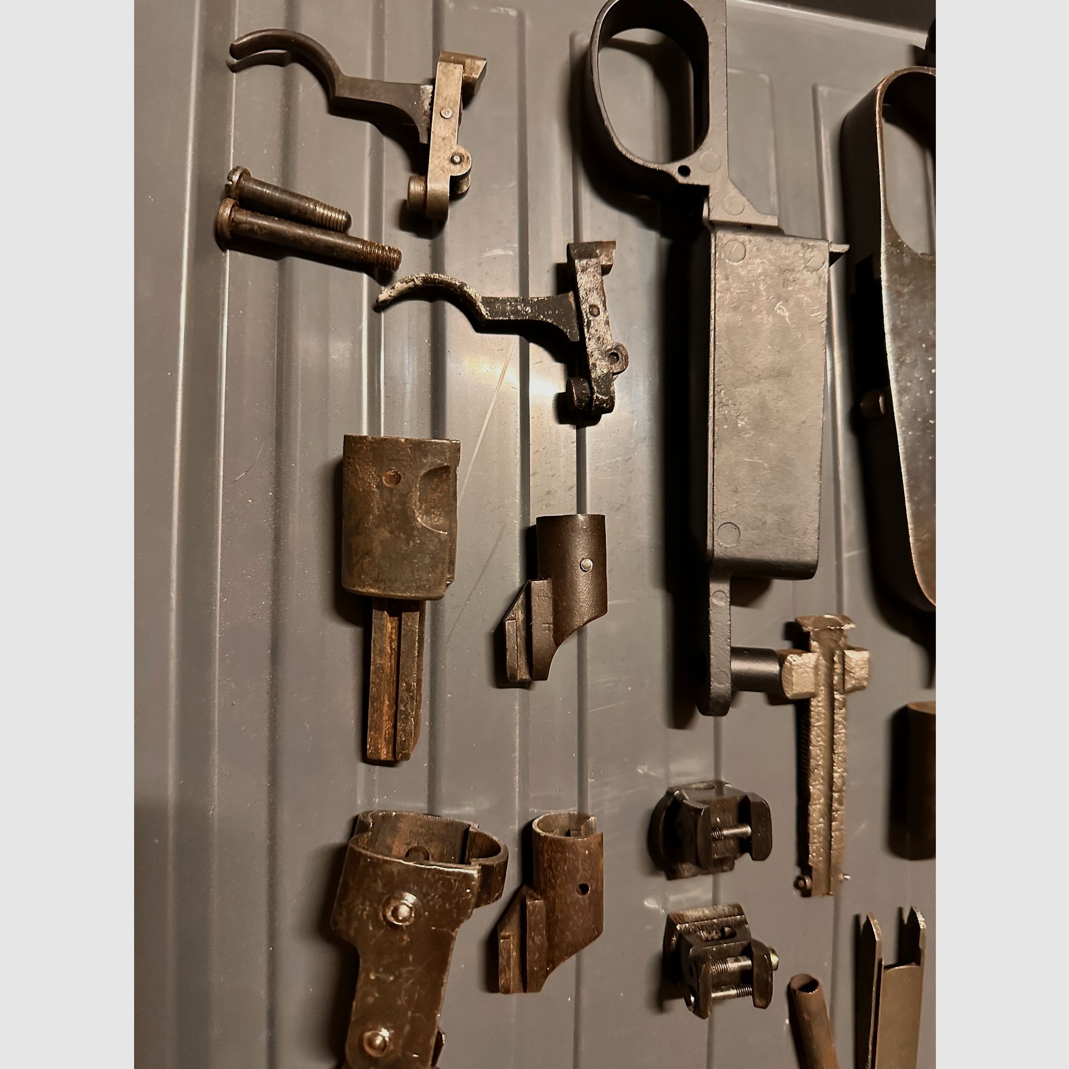 okucia starych karabinów metalowych Karabiner