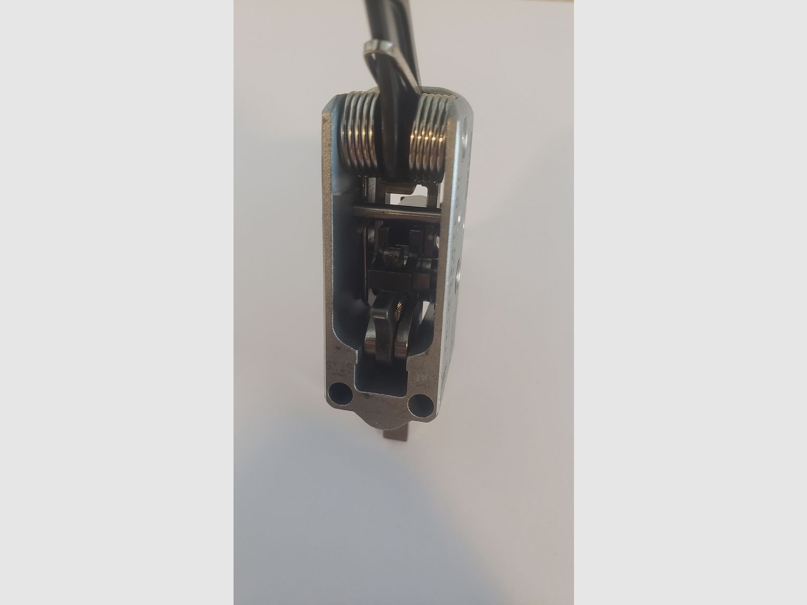 TRIGGERTECH - AR-15 - Grilletto di servizio - Due stadi 5.5lbs (2.500g)