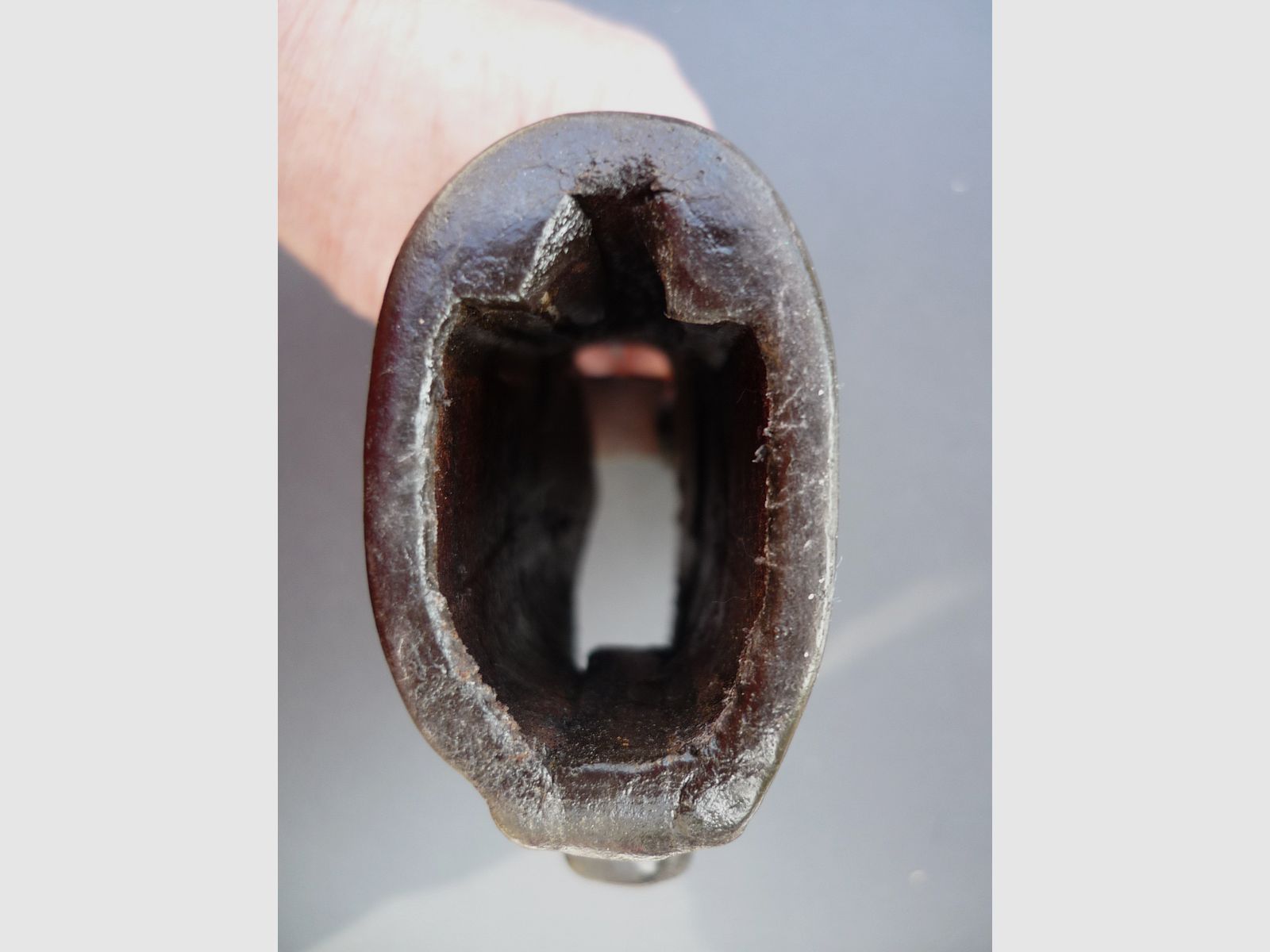 HKDesign Holster Art. Nr. 002: Einfachholster mit Snapverschluss und eingenähter Lederkornschiene - für Glock 17 - Rechtshänder