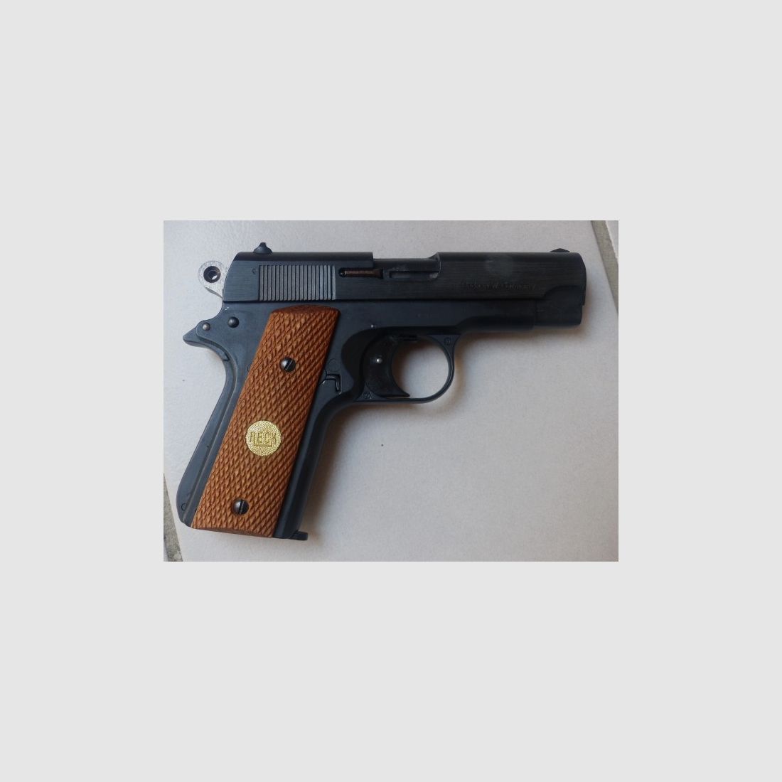 RECK COMMANDER (small 1911) Cal. 8mm k West Germany with magazine, blank firing adapter A, wooden grip panel