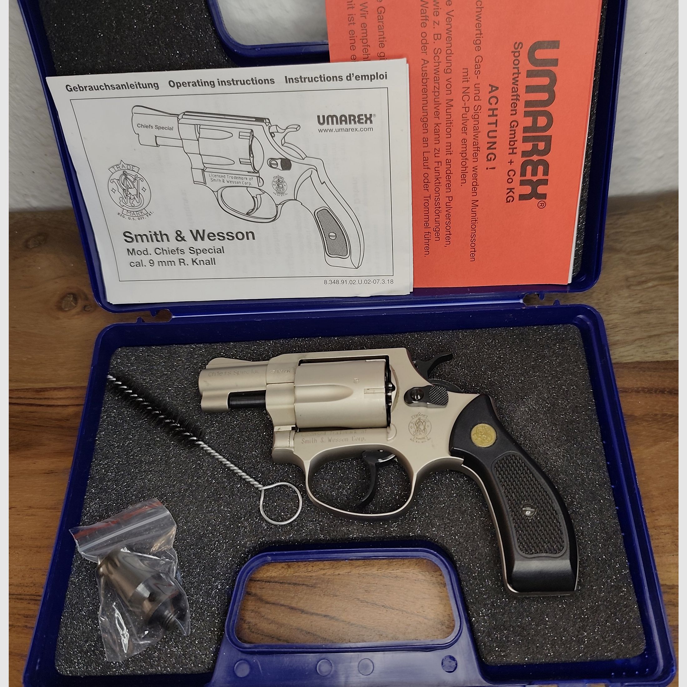 Smith & Wesson Chiefs Special blank firing revolver 9mm R.K.