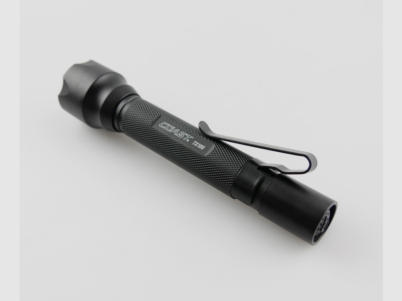 Wystawca Coast TX100 Multikolorowa latarka LED Czerwona Niebieska Biała bez baterii V232