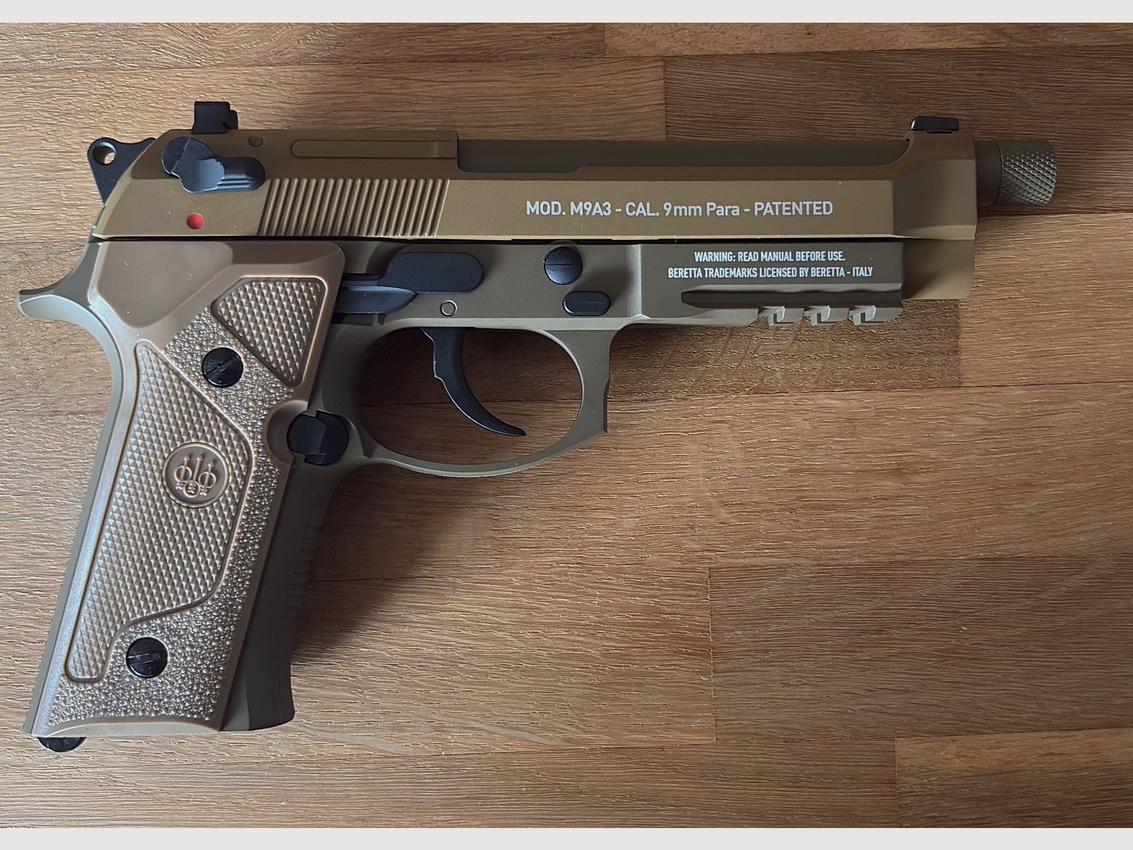 Airsoft Beretta M9 A3 FDE limited set