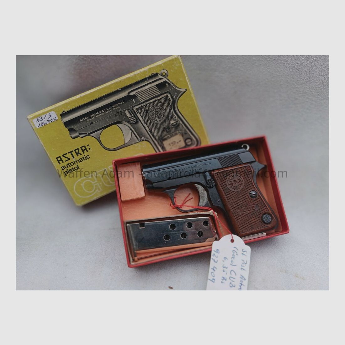 Pistolet de poche Astra modèle "CUP