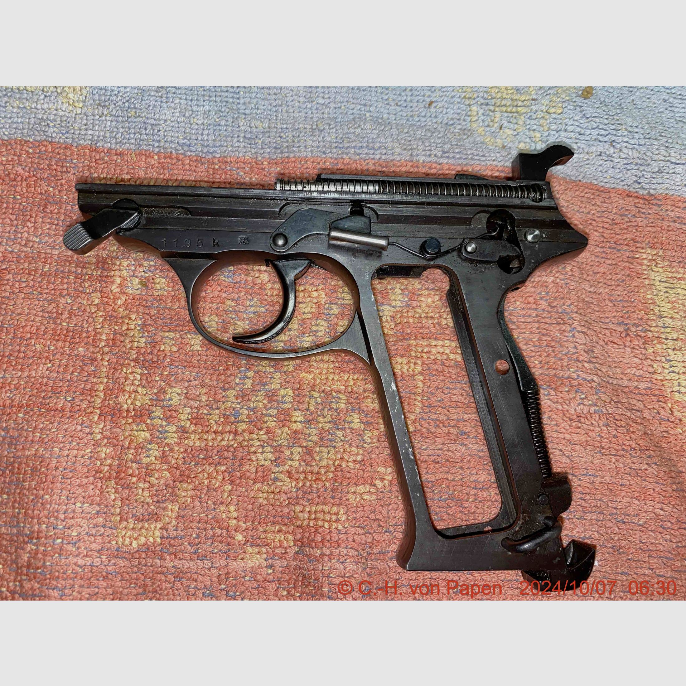Walther P38 WaA 359 ac 44, Bild 11 von 15