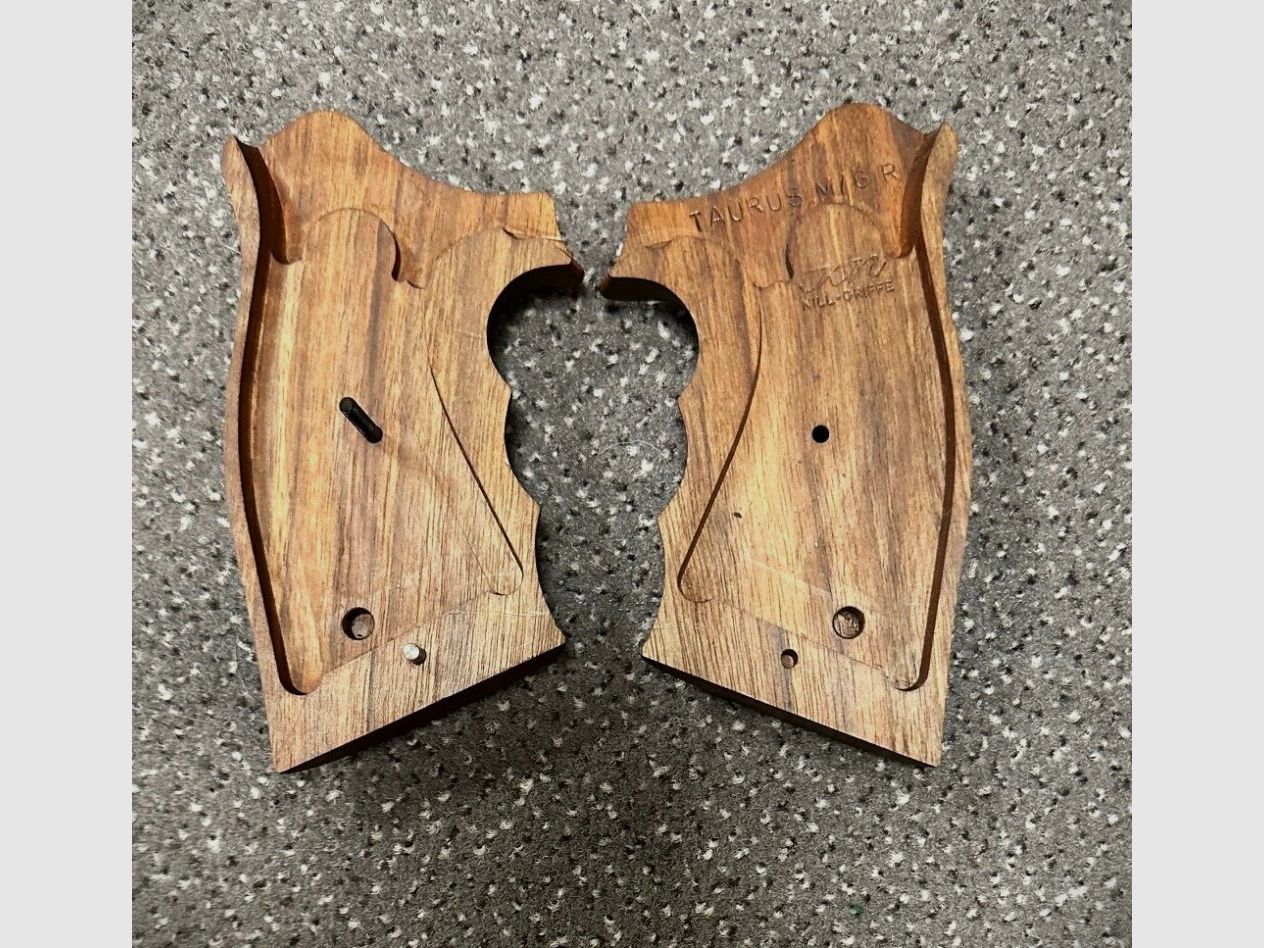 Karl Nill für Taurus Revolver M