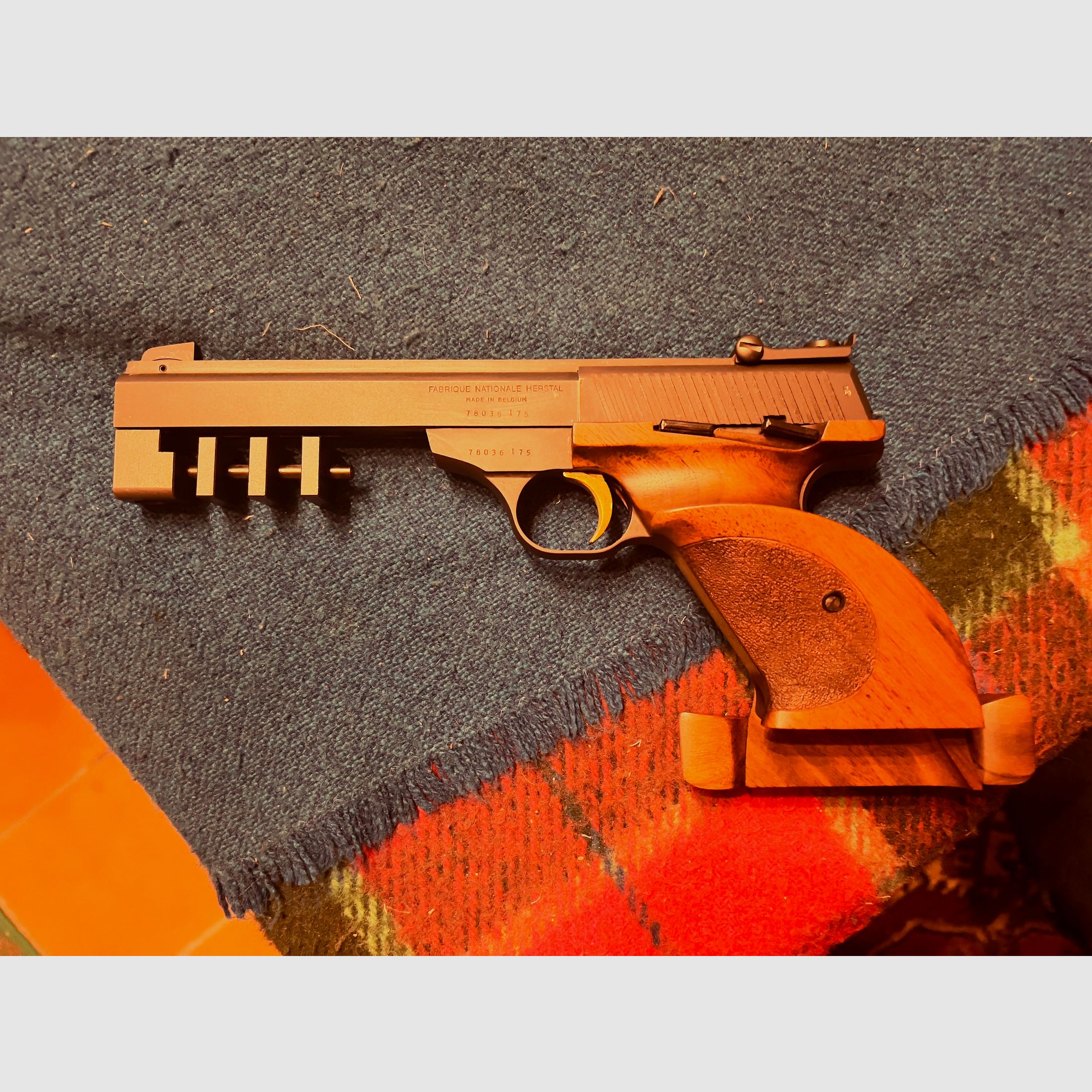 FN pistola sportiva .22