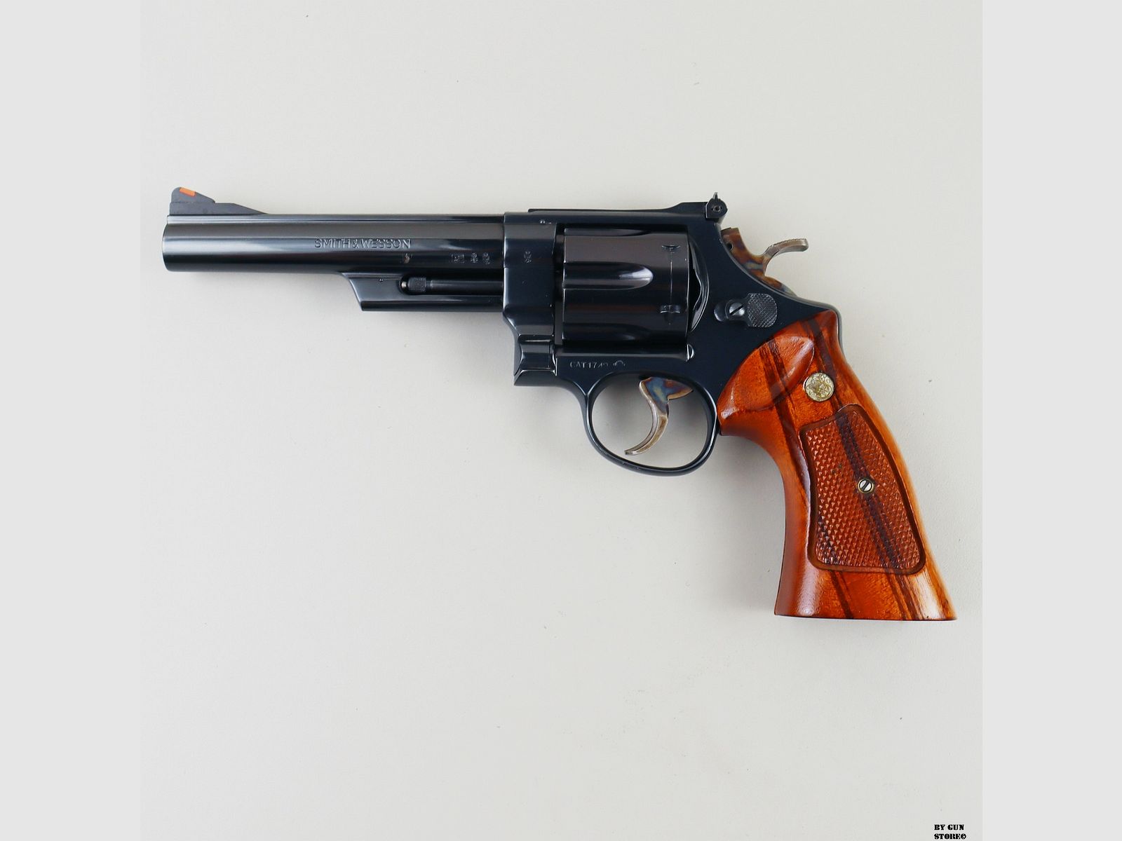 Revolver Smith & Wesson mod. 29-2 cal. 44 mag. serial no. N700462, image 1 of 10