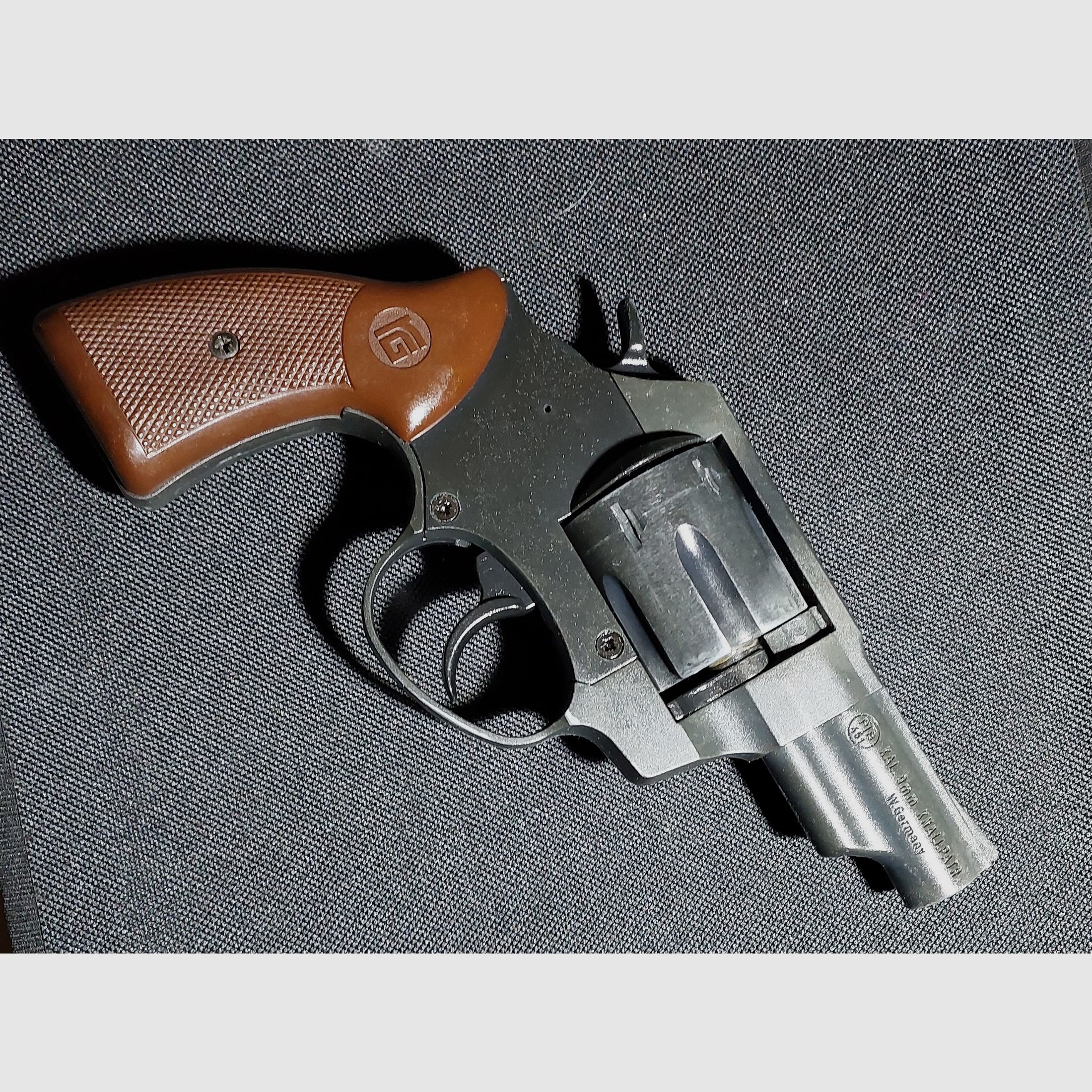 Röhm RG79 Schreckschuss Revolver brüniert (PTB 5-71) Rg 79 mit integriertem 15mm Lauf