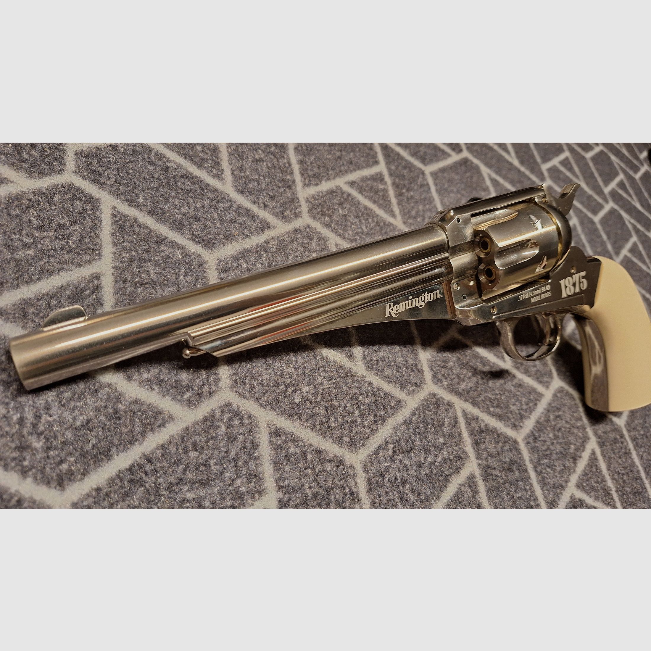 Remington Co2-Revolver 1875 Vollmetall Nickel / Elfenbein-Optik 4,5 mm Diabolo /Stahl BB