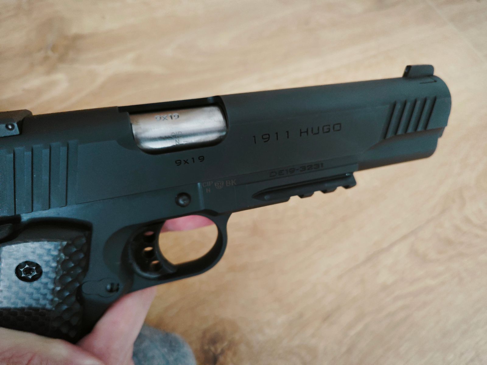 Schmeisser Hugo 1911 - 5 pulgadas - 9mm