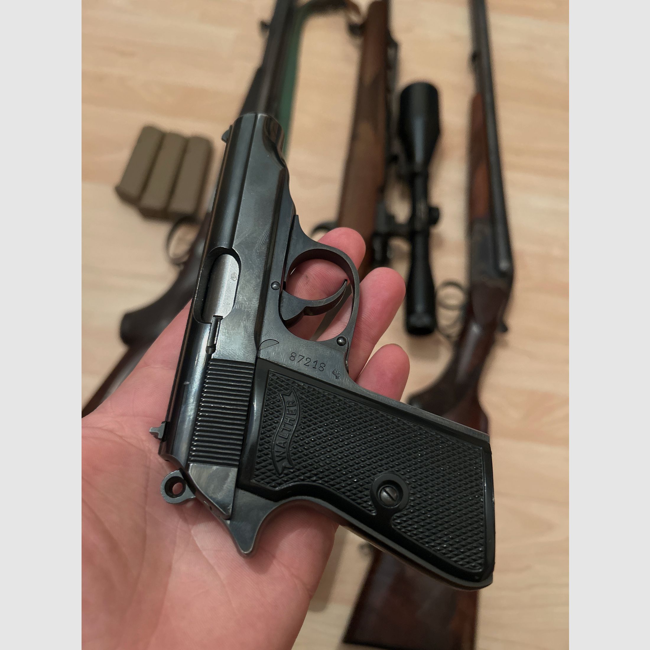 Waffen Aufgabe 