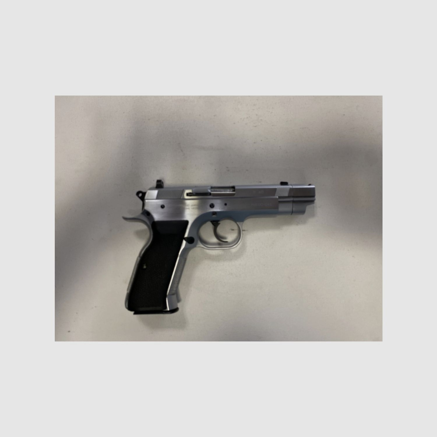 Tanfoglio P40 Kal.40s&w, Bild 1 von 2