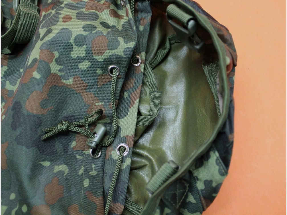 Highlander Highlander PRO-FORCE Rucksack Daylite 15l 600D Polyester BW-Flecktarn