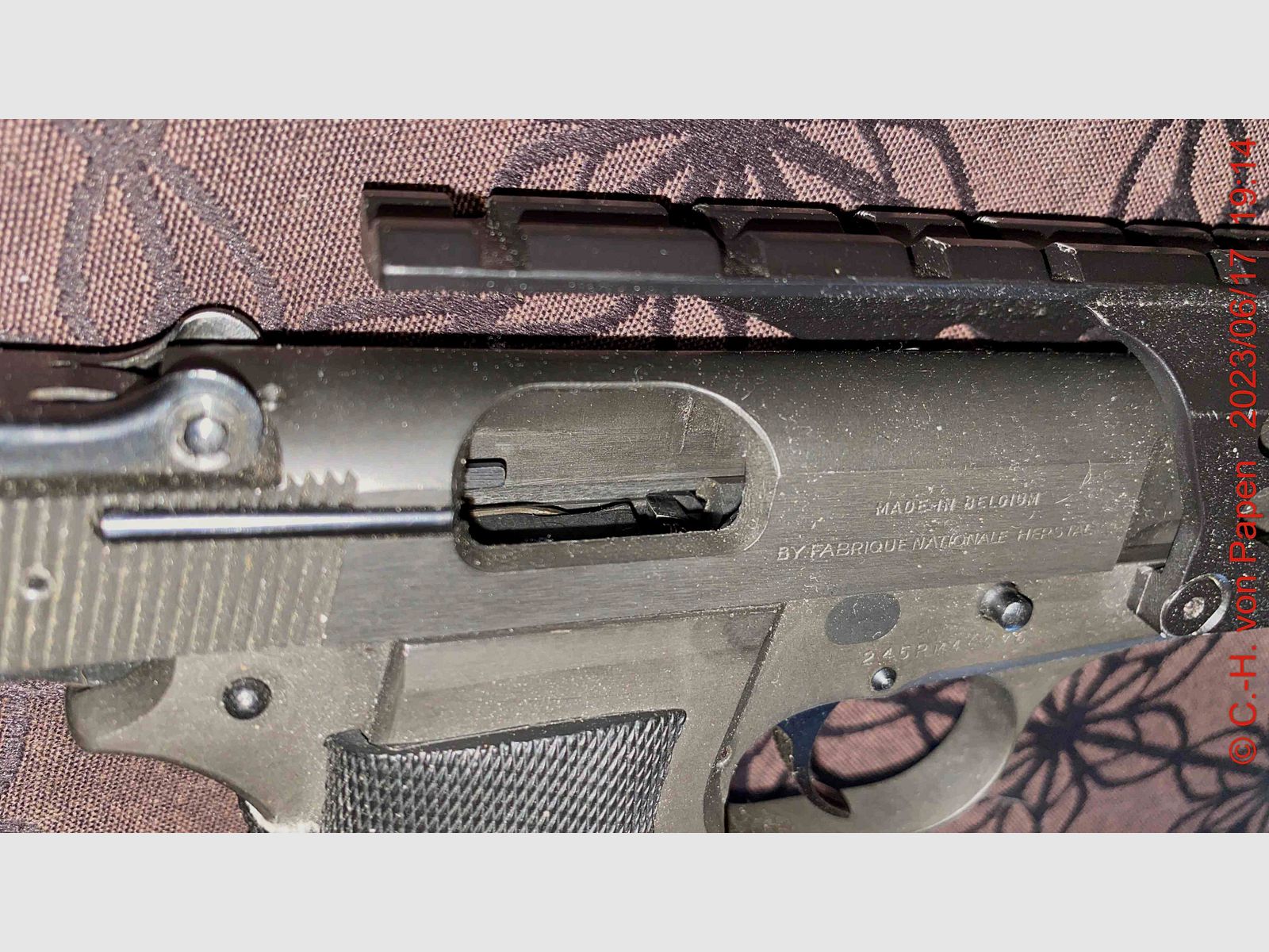 Browning FN HP Competitiepistool met 6" loop kal. 9mm Luger & reserve magazijn 17 schoten