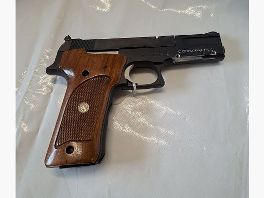 Smith iund Wesson 422