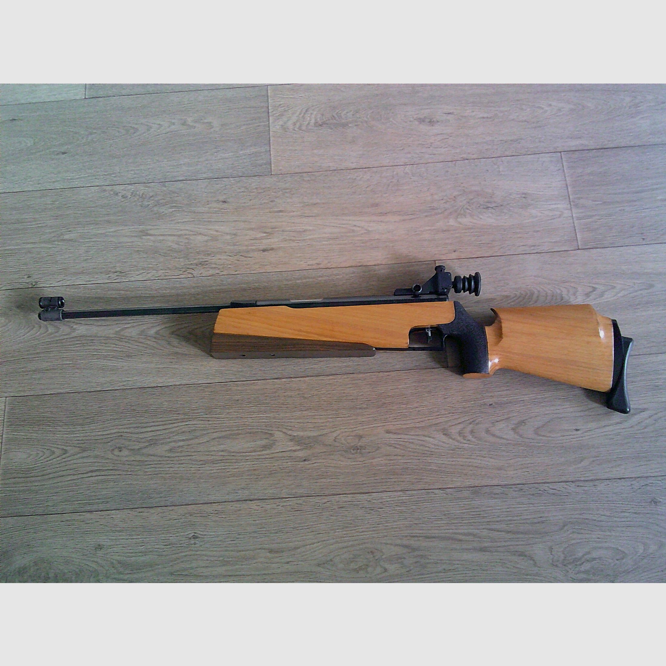 Feinwerkbau 300s Junior TOP Match Luftgewehr mit Auflagekeil und Gewehrkoffer