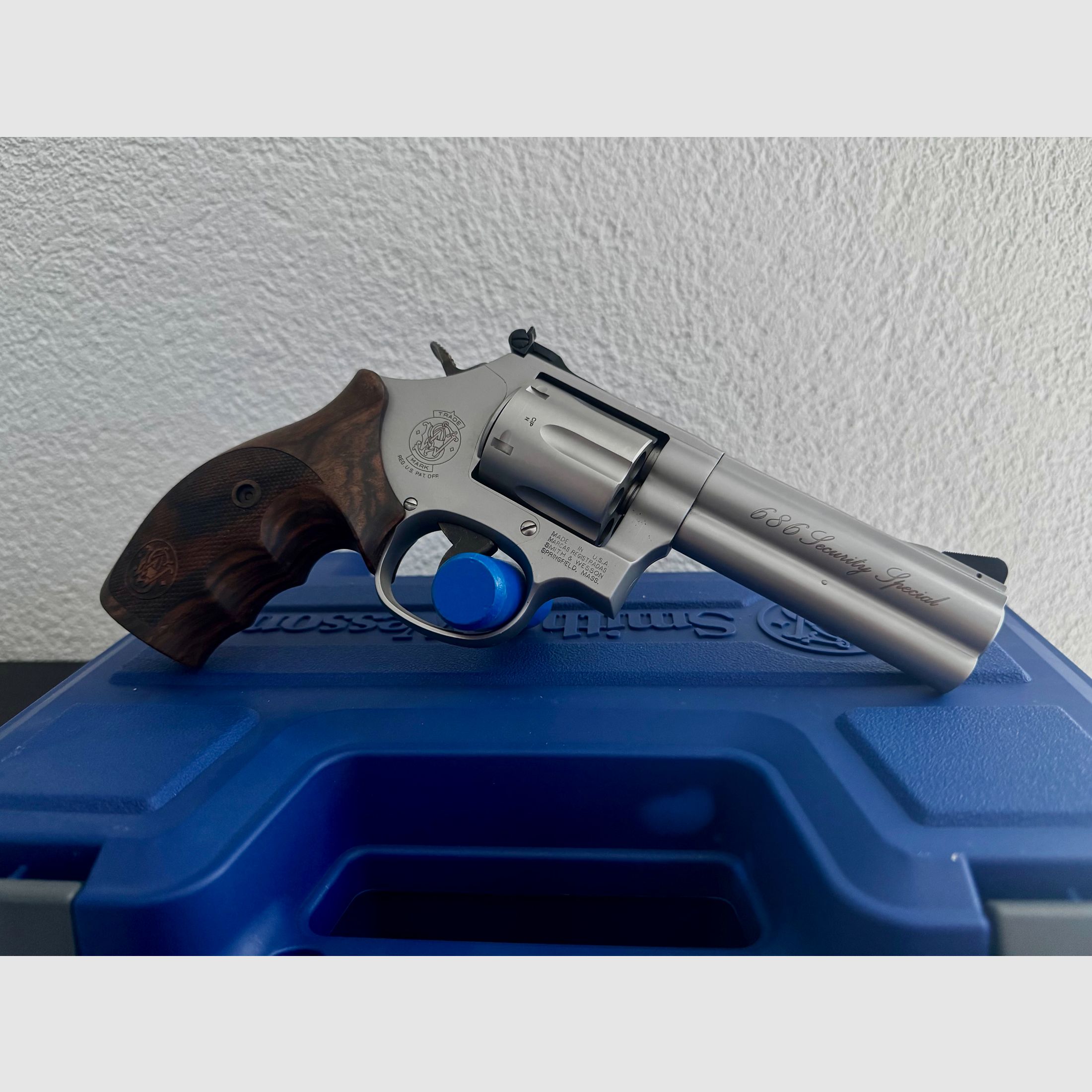 Smith & Wesson 686 Security Special 4” .357 Magnum – neuwertiger Zustand