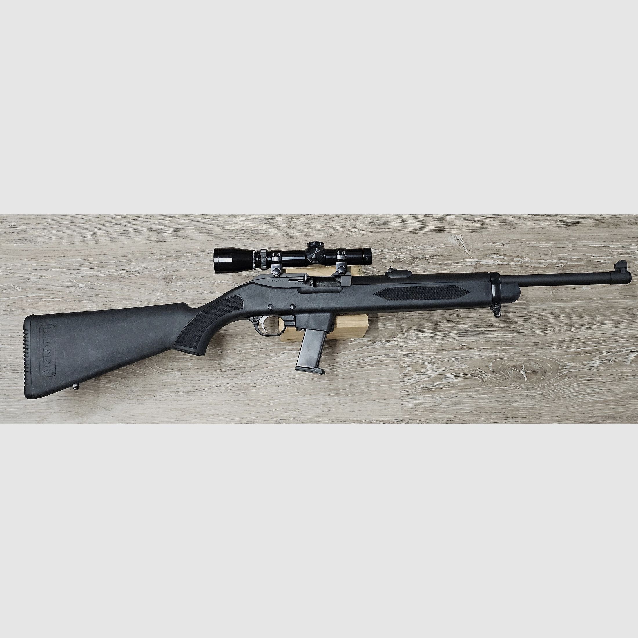 Zelflader Ruger PC9 Police Carbine 9mm Luger incl. Leupold Vari-X II 1-4x20 draadkruis-scope (eerste eigenaar, bouwjaar 1997)