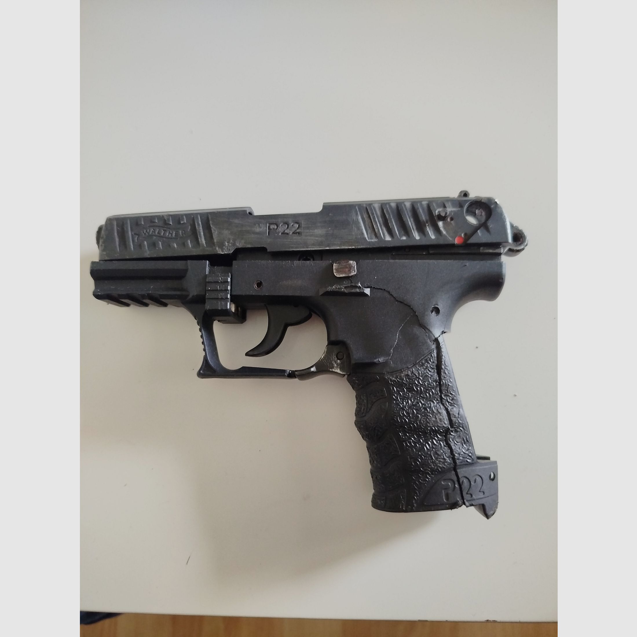 Walther P22 Ersatzteilspender (Defekt)
