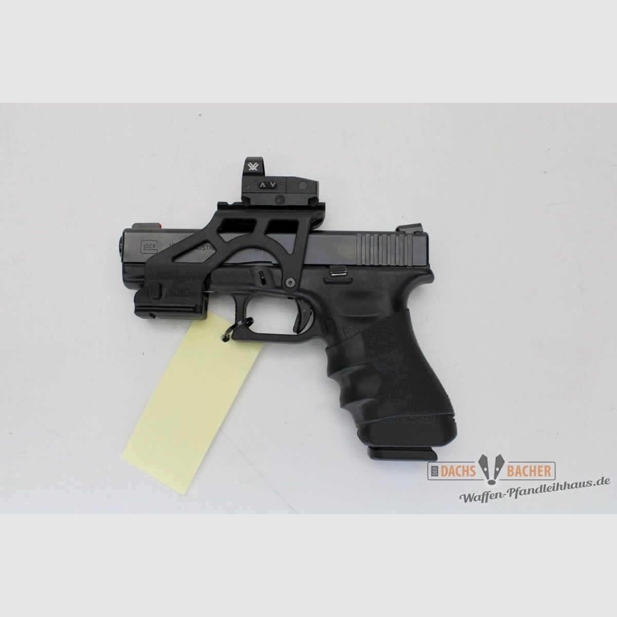 Pistol Glock 17 Gen3 Cal 9 Para with Venom Sight, image 1 of 4