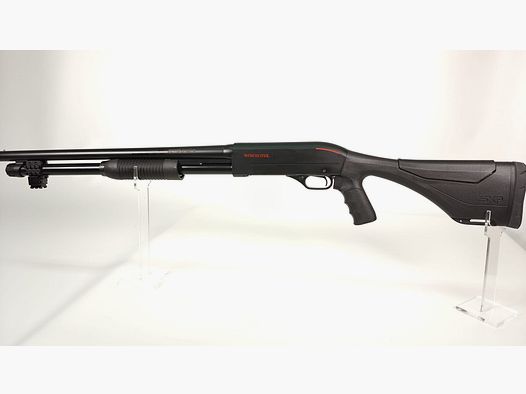 Winchester SXP 12/76 – neuwertige Vorderschaftrepetierflinte