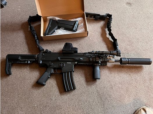 WE Scar L MK 16 in black with a lot of accessories GBB Open Bolt 6mm BB Airsoft