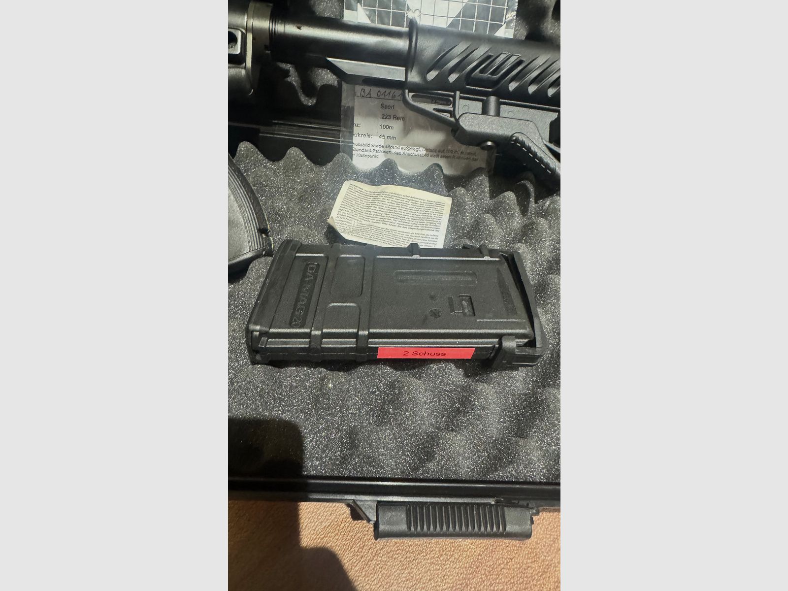 SIG Sauer 516, cal. .223 Rem., en excelente estado, con disparador fino, accesorios y visor