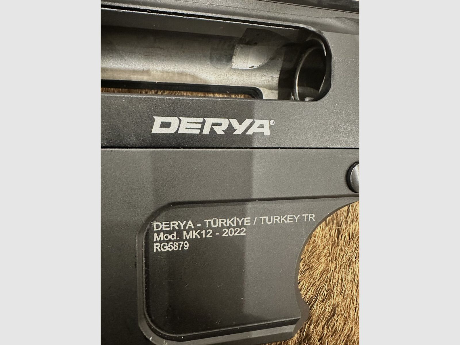 DERYA MK12-2022. Robuste halbaut. AR15 Flinte