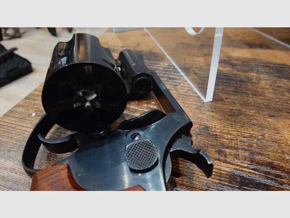 Rossi M27, image 5 of 5