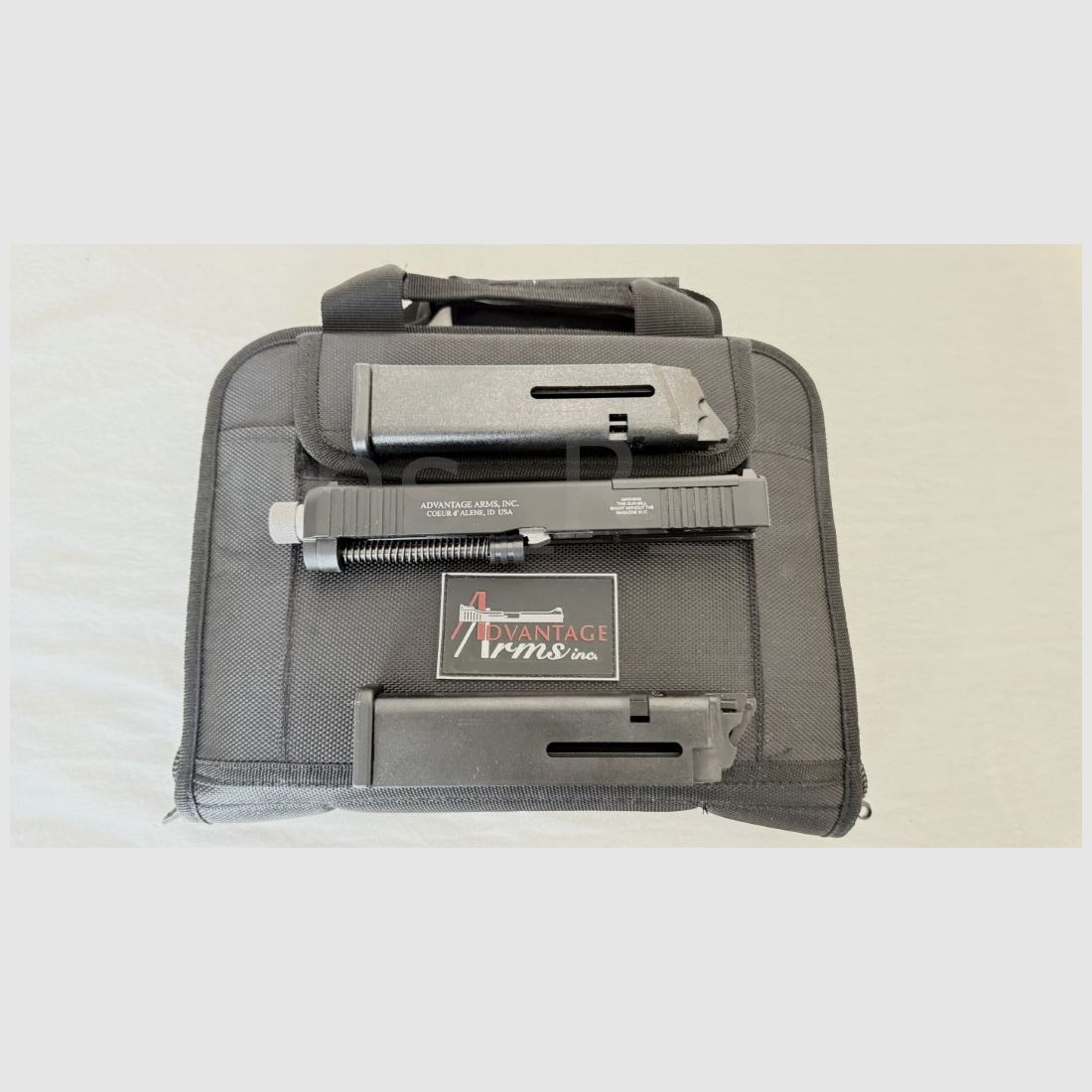 Advantage Arms Wechselsystem .22lr Glock 17/22 Gen 4/ Gen 5 mit Gewinde und 2 Magazinen