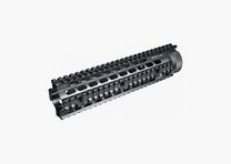 UTG PRO AR15 Mid Length 9" Free Float Quad Rail