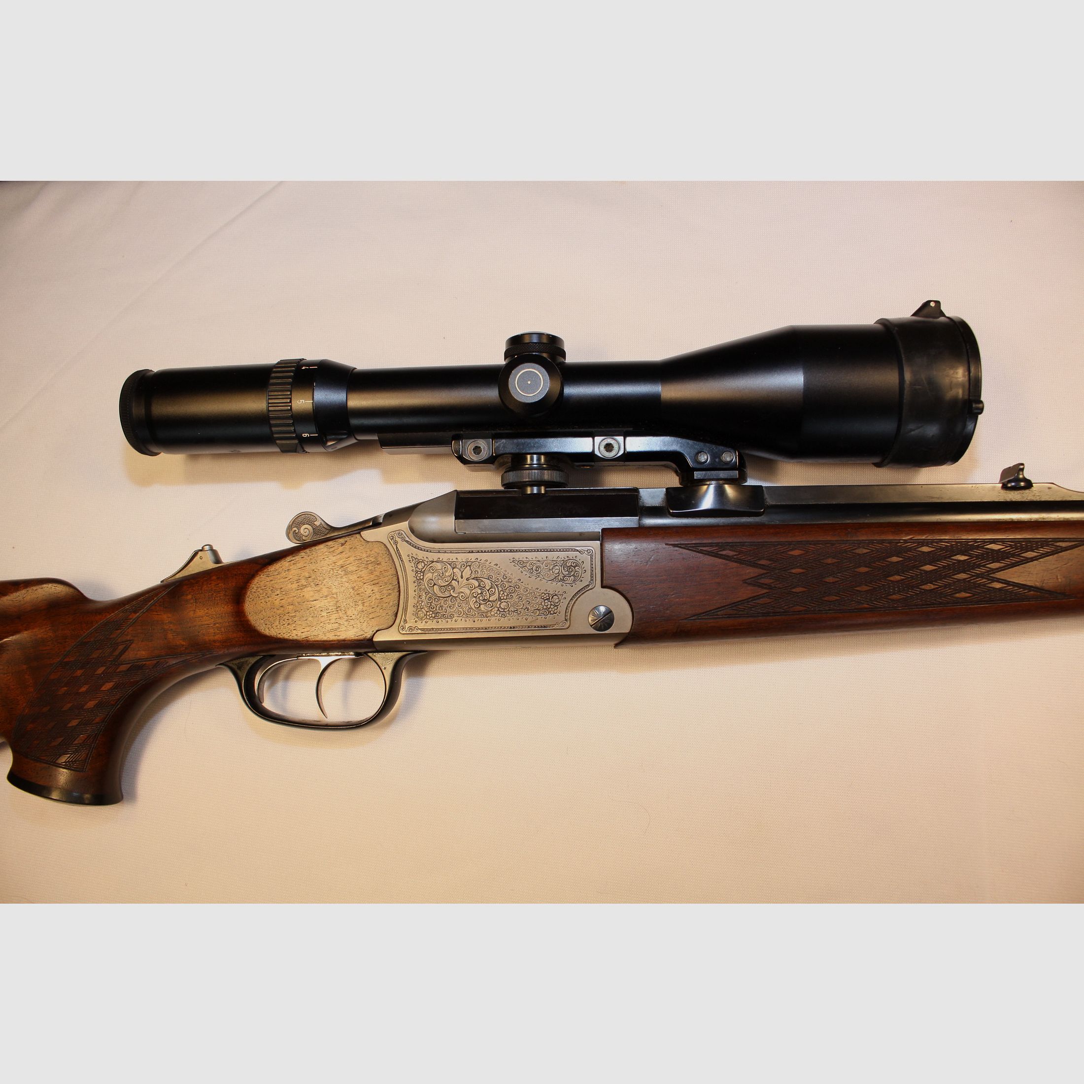 Blaser Berstutzen 750/88 w 5,6x50R i .30/06 z kolbą lewostronną.