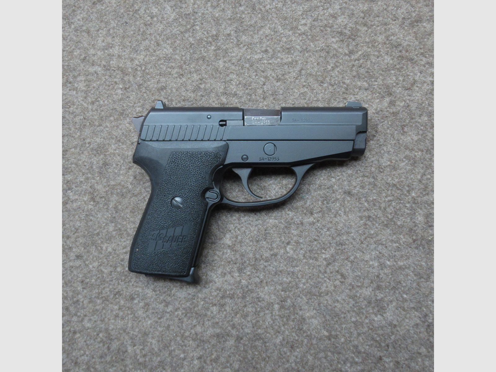 Pistool SIG SAUER mod. P239 kal. 9mm Para, afbeelding 1 van 2