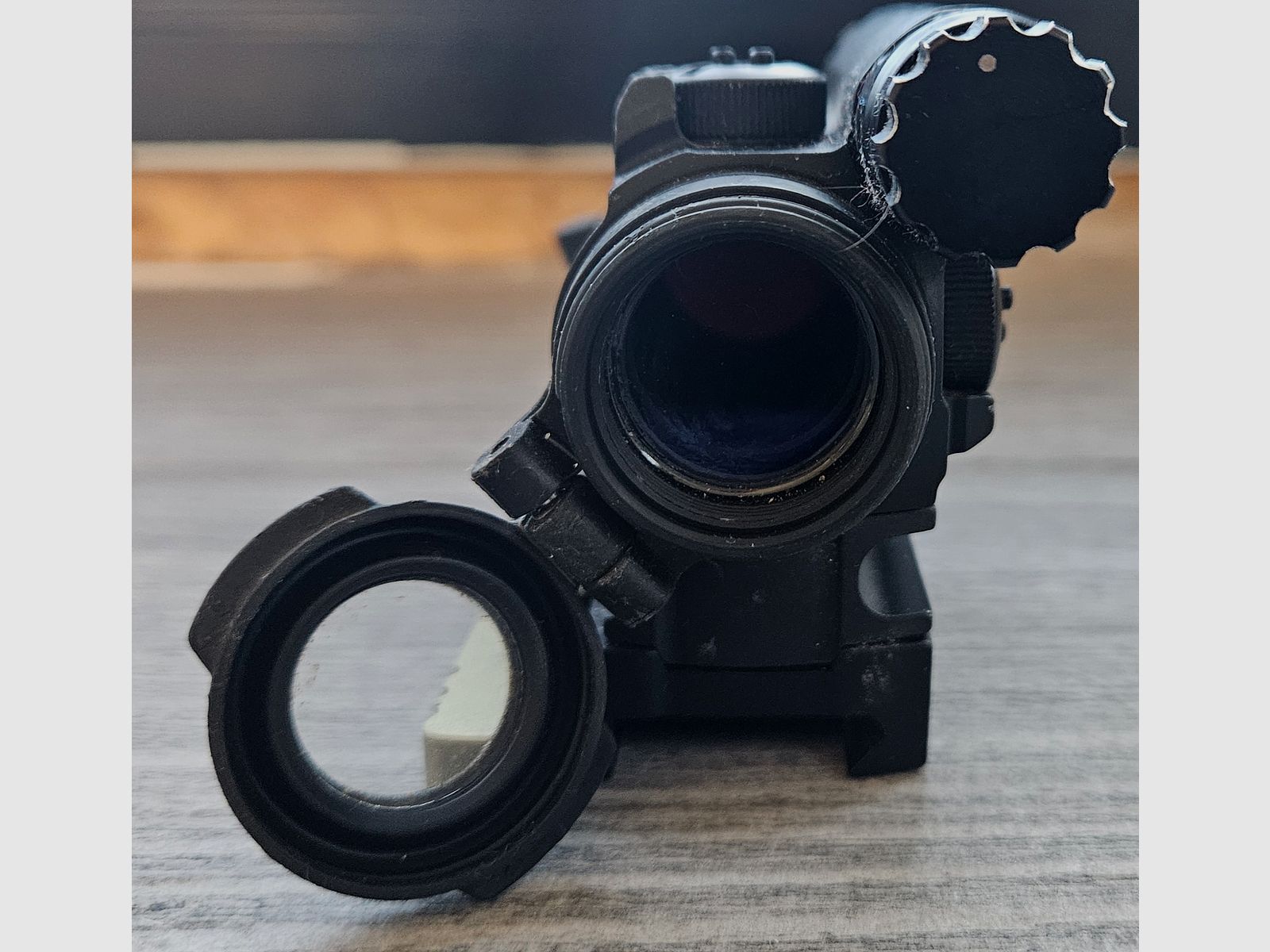Aimpoint com m5 avec montage micro lrp, image 3 sur 8