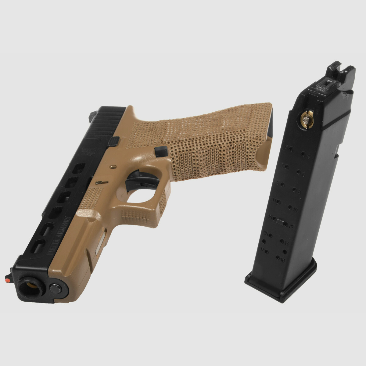 P06 GBB Airsoft Pistole in Tan | Delta Armory