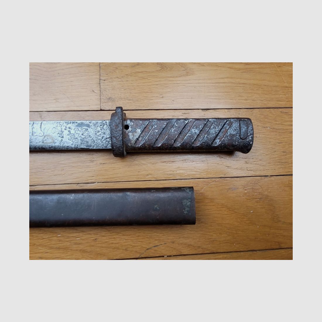 Rare baïonnette ersatz allemande – EB56 au Carter – Lame sans pans creux – Fourreau ersatz – BE +, image 6 sur 8